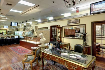 Desde galerías de arte hasta tiendas de antigüedades, Dania Beach cuenta con tiendas vintage