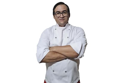 Desde hace 10 años es chef de un hotel cinco estrellas.