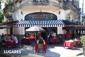 Desde hace 111 años se mantiene firme en la esquina de Inclán y Quintino Bocayuva