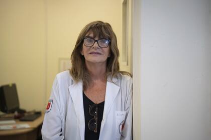 Desde hace 20 años, Adriana Ziliotto está a cargo del Taller de Reeducación de la Escritura del Programa de Parkinson y Movimientos Anormales y de la División Neurología del hospital de Clínicas