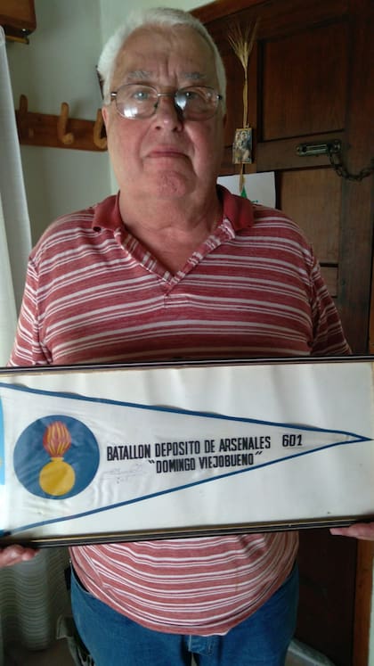 Desde hace 34 años, Eduardo vive en Santa Clara del Mar, donde regenta una pyme de distribución de herramientas para ferreterías