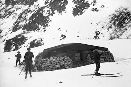 Desde hace 36 años y de manera ininterrumpida la Administración de Parques Nacionales (APN) envía guardaparques al continente blanco para cumplir con diversas tareas operativas y vinculadas a la investigación y la soberanía