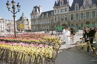 Francia ofrecerá hasta 1500 euros para cambiar el auto viejo por una bicicleta eléctrica