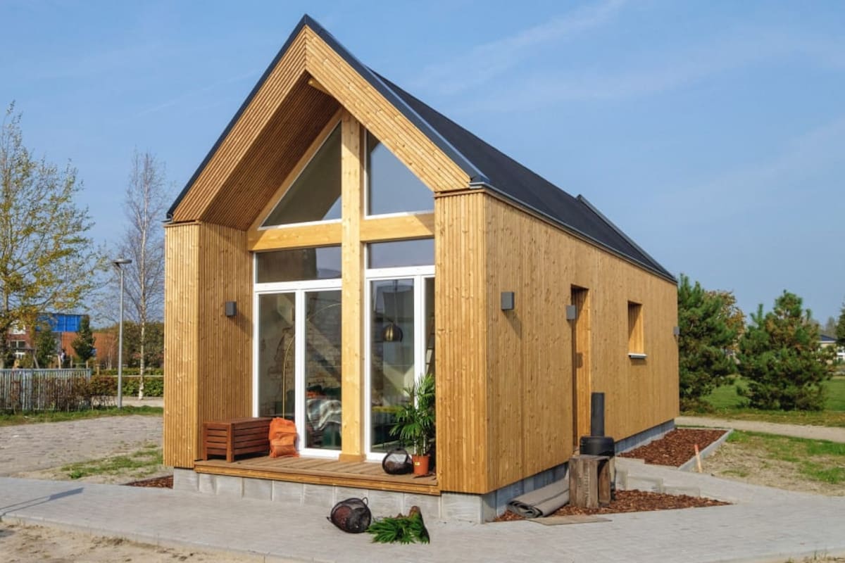 Desde hogares que se construyen en los patios traseros hasta cabañas impresas en 3D, las soluciones para resolver la crisis de vivienda