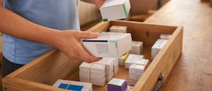 Cómo conservar los medicamentos en el hogar y descartarlos correctamente