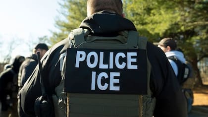 Desde la década de 1990, Santa Fe es una de las ciudades más comprometidas con el trato digno a los inmigrantes; con ello limita la colaboración directa con ICE
