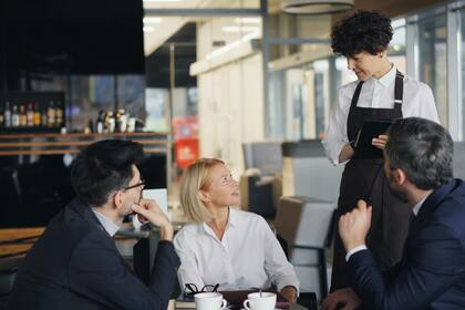 Desde la pandemia, hubo un notable incremento en los porcentajes de propinas, que ahora son más altos de lo que solían ser, y se generan muchas dudas acerca de cuánto hay que dejar (Archivo)