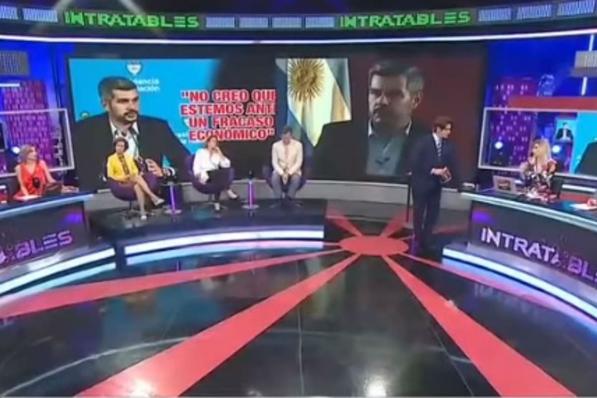 Desde la partida de Santiago del Moro que el programa político de América no encuentra su rumbo, y se estaría analizando su salida del aire