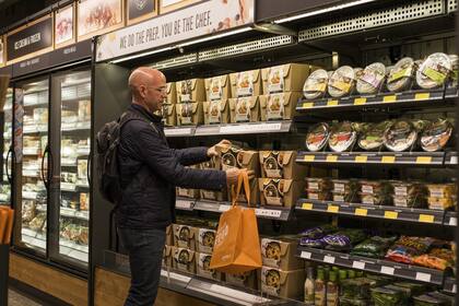 Desde la red 5G para algunas ciudades hasta dispositivos plegables, qué desarrollos se conocerán este año