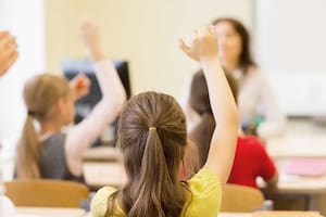 Desde marzo que las escuelas se encuentran cerradas. Algunos chicos pudieron lidiar con las clases virtuales, y otros no.