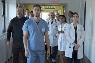 “Demasiado horrible”: cómo es el episodio eliminado de New Amsterdam en Netflix