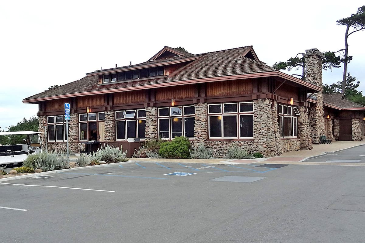 Desde resorts de lujo hasta casas rodantes: los espacios enfrentan a los desafíos que plantea el avance de la pandemia; los casos