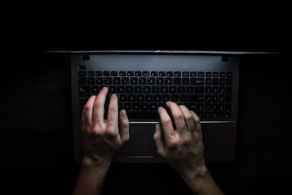 Desde sicarios, venta ilegal hasta drogas, todo lo que se puede encontrar en la "dark web"