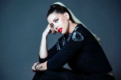 Desde su cuenta de Instagram, la modelo, empresaria y manager compartió una imagen que combina elementos deportivos con lencería muy sensual