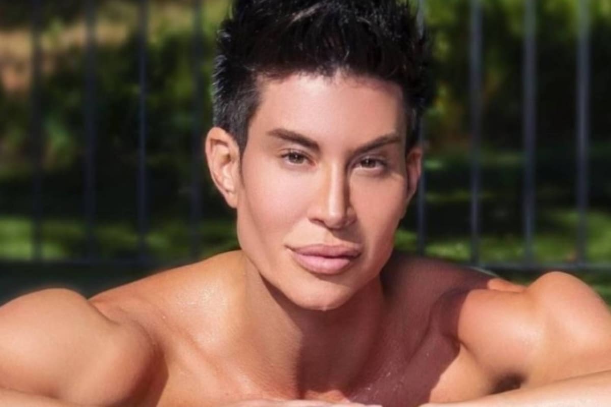 Desde su infancia, el estadounidense Justin Jedlica sueña con tener una vida excéntrica y busca "la perfección" en su imagen