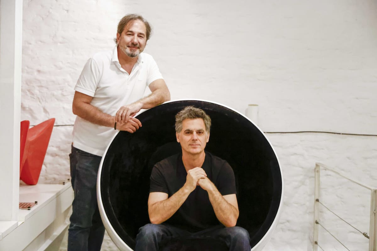 Desde su local en Palermo, Esteban Iurcovich y Sergio Cantarovici representan firmas europeas con mobiliario firmado por grandes diseñadores