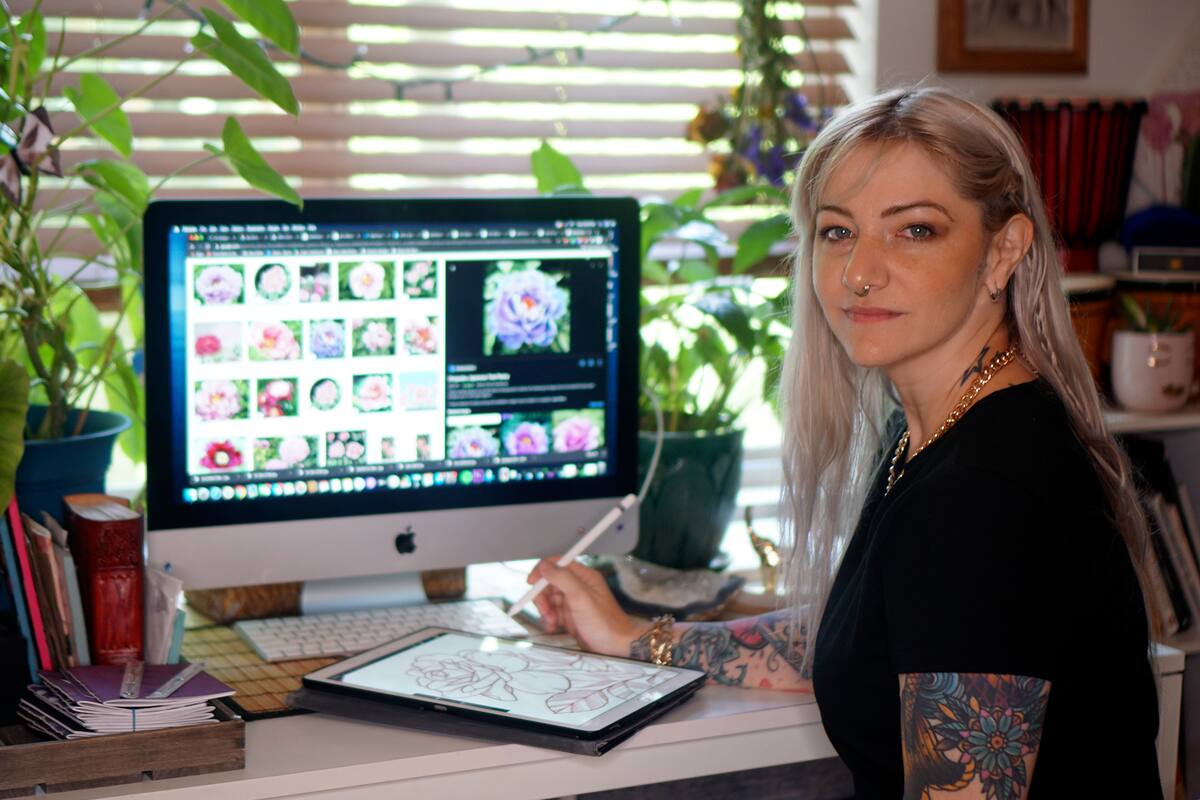 Desde su taller, Marianna DD King lanzó la campaña en beneficio de las mascotas