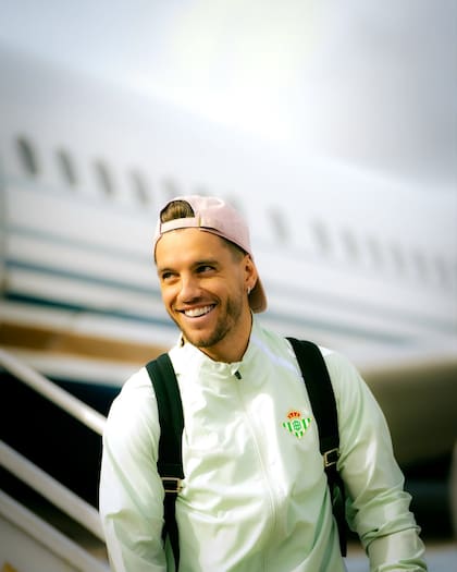 Desde su vuelta de las vacaciones no fue tenido en cuenta en Betis y Pellegrini advirtió que difícilmente vuelva antes de dos semanas