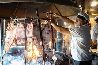 La parrilla que nació en la vieja Panamericana, fue arrasada cuando ensancharon la autopista y se reinventó en Puerto Madero