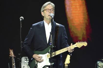 “Deseo manifestar que no actuaré en ningún escenario donde se discrimine a la audiencia”, dijo Eric Clapton