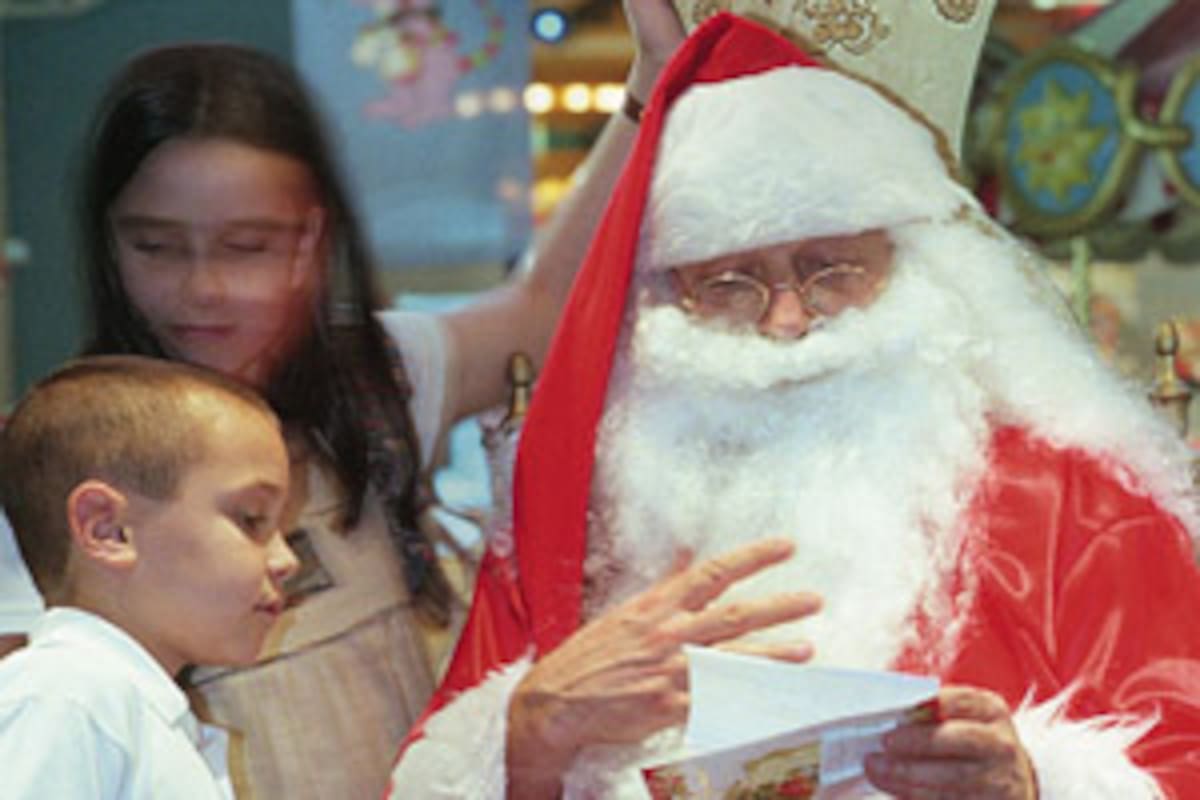Deseos. Papá Noel atenderá a los pibes en diversos sitios de la ciudad