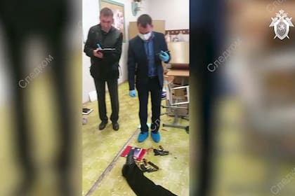 Desesperación en una escuela en Rusia: al menos 13 personas, entre ellos siete niños, fueron asesinados por un atacante que luego se suicidó