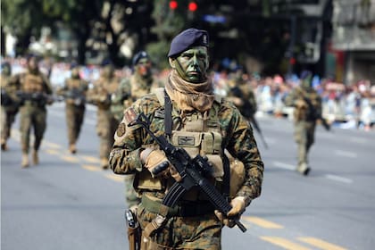 Desfile militar por día de la Independencia