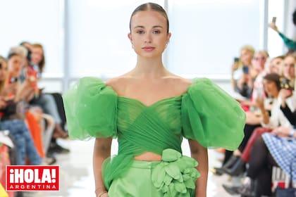Desfiló en el Fashion Week de Londres con diseños realizados con telas sustentables de la marca Zeynep Kartal x Li & Fung.