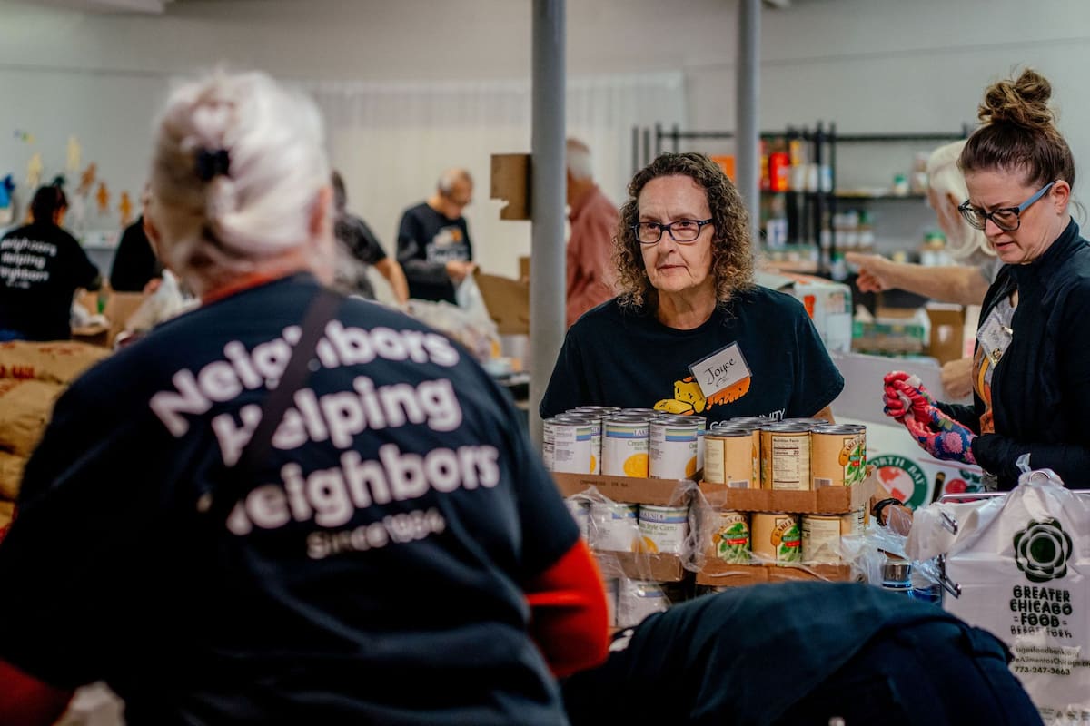 Despensas y bancos de alimentos dan comida gratis en Chicago en la primera semana de mayo (FB fooddepository)