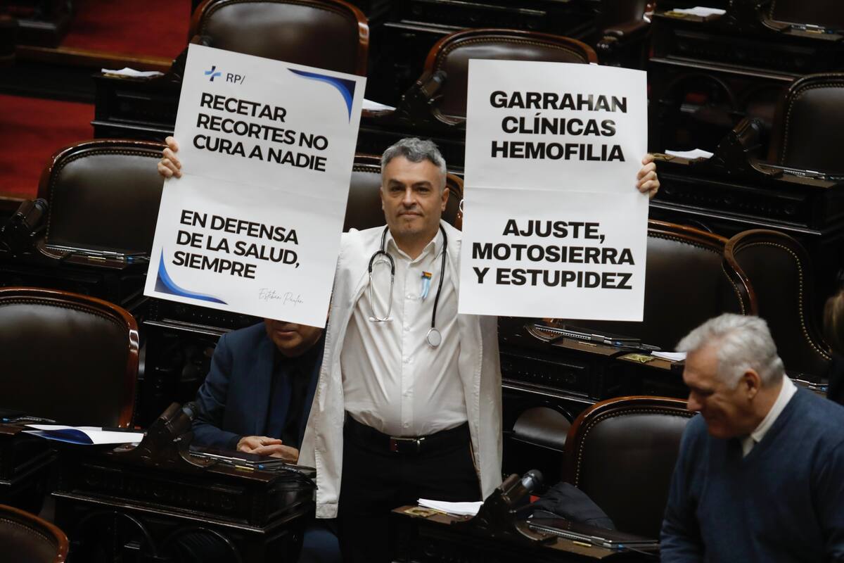 "Desperdiciar la enorme inversión realizada por el Estado en formación de recursos humanos, infraestructura y equipamiento, es ineficiencia", cuestionan ante las reformas