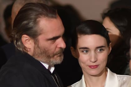 Después de 3 años de relación, Joaquin Phoenix y Rooney Mara decidieron dar un paso más