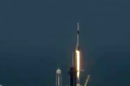 Después de alcanzar la órbita baja terrestre en 10 minutos, la misión tripulada Demo-2 de SpaceX tendrá un viaje de 19 horas para llegar hasta la Estación Espacial Internacional