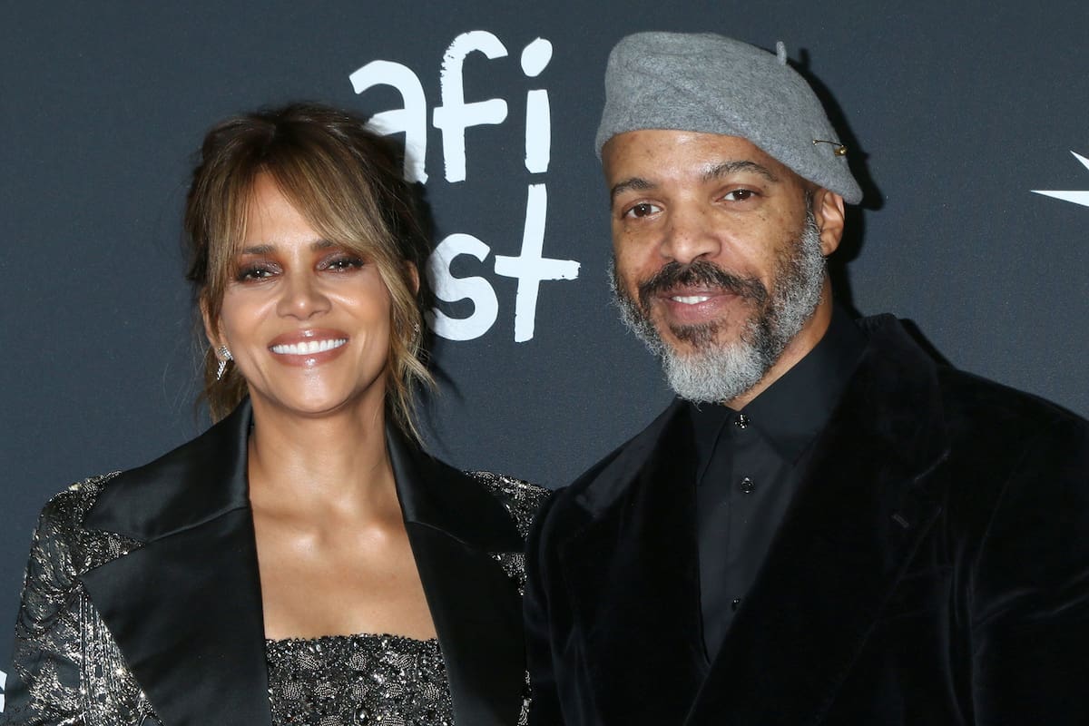 Después de años de especulaciones, Halle Berry reveló que está comprometida con el músico Van Hunt