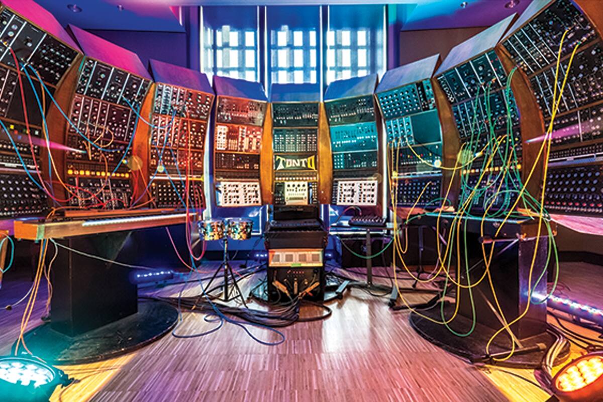 Después de años de mudanzas, el sintetizador detrás de los discos clásicos de Wonder encuentra un nuevo hogar