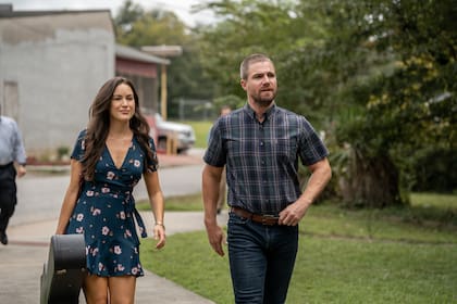 Después de Arrow, Stephen Amell se mete ahora en un drama familiar