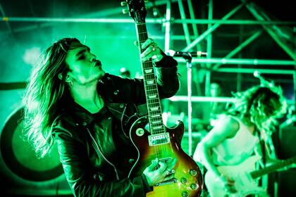 Después de convocar a más de 15 mil personas en Punta del Este, el Movistar FRI Music llega a Pinamar el sábado 27 de enero, con Airbag y Banda de Turistas, y a Mar del Plata, domingo 11 de febrero, con CNCO, XXL Irione y Juan Ingaramo