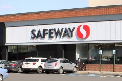 Después de evaluar el rendimiento de sus establecimientos, Safeway decidió cerrar 12 sucursales: 10 de ellas están en Colorado (Farragutful/Wikimedia Commons)