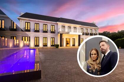 Después de explorar muchas opciones, Jennifer Lopez y Ben Affleck se decidieron por una amplia propiedad en Beverly Hills