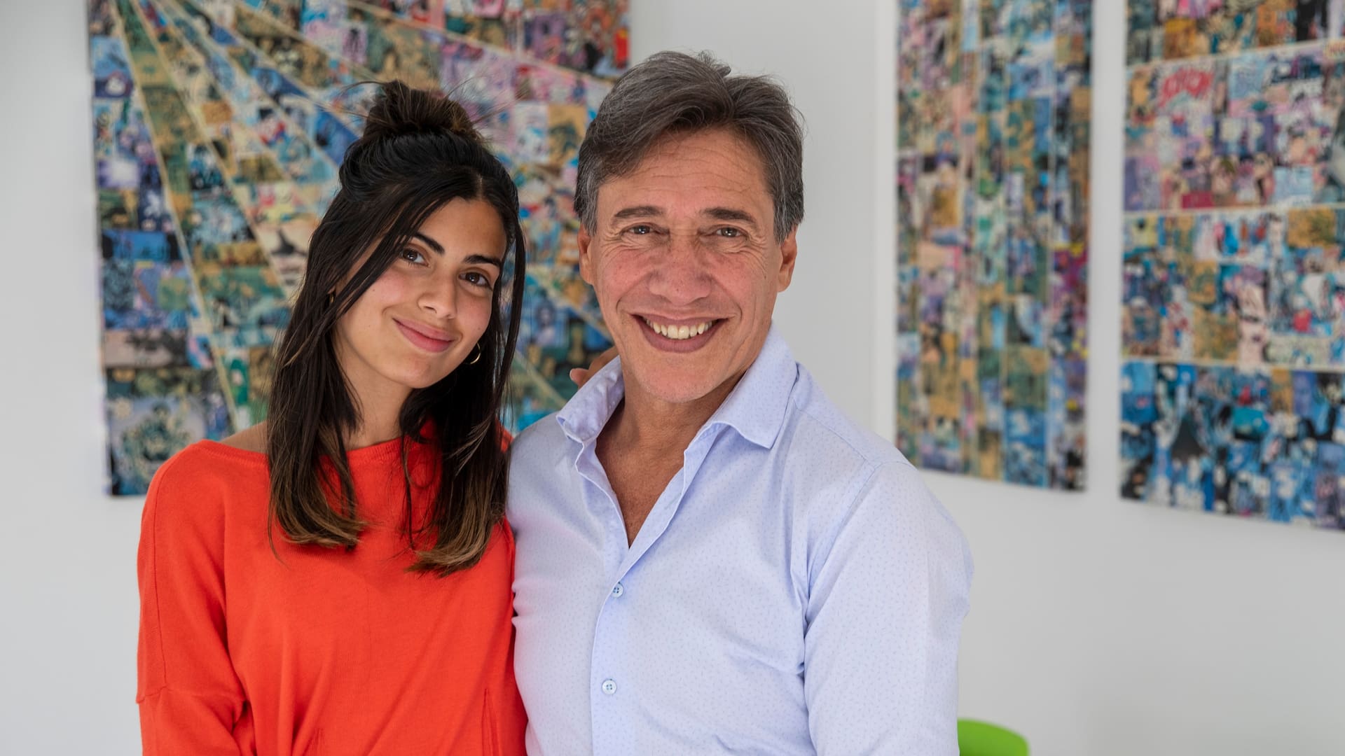 Después de la entrevista, Fabián posó junto a su novia, Florencia, instructora de zumba