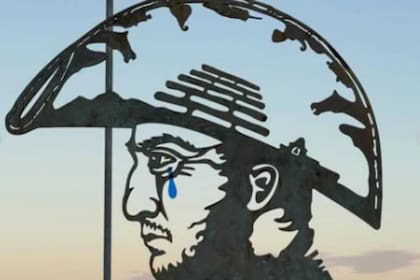 Después de la polémica por el sable corvo: intervinieron una figura de San Martín en San Lorenzo .