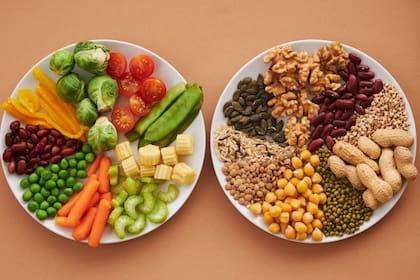 Después de los 50 años, los cambios hormonales pueden afectar el metabolismo y la composición corporal, por eso es tan importante cuidar la alimentación diaria (Foto Pexels)
