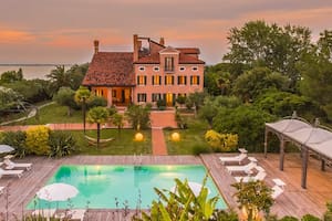 De convento a refugio de lujo: la isla secreta de los Swarovski en Venecia sale a la venta