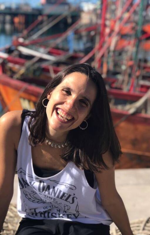 Después de muchos años de mal humor producto de su enfermedad, Agustina sonríe y disfruta del día a día.