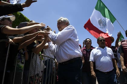 Después de quedar segundo en las presidenciales de 2006 y 2012, López Obrador se encamina a alcanzar el poder en México