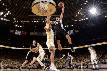 Después de rumiar su retiro, siguió jugando cuatro años más en los que confirmó su condición de estrella de la NBA.