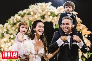 Después de seis años de amor, la pareja se casó por civil el pasado 4 de diciembre en Santiago de Chile. Tres meses después festejaron a lo grande.
