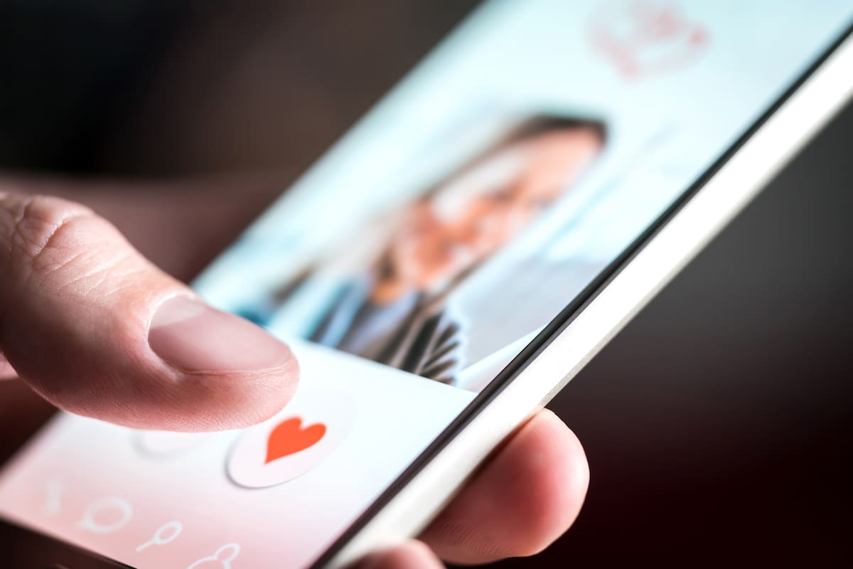 Después de Tinder llegan otras aplicaciones de citas como Kindred, Stir o Fairytail