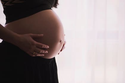 Después de un año, Rebecca descubrió que estaba embarazada de gemelos
