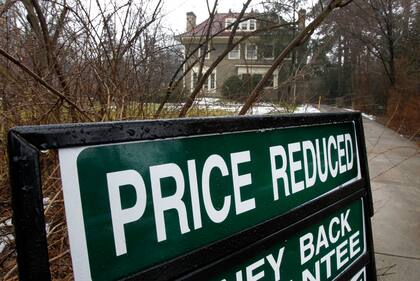 Después de una breve disminución a principios de 2023, los precios de las viviendas volvieron a subir en los primeros meses de 2024 (AP Foto/Amy Sancetta, file)