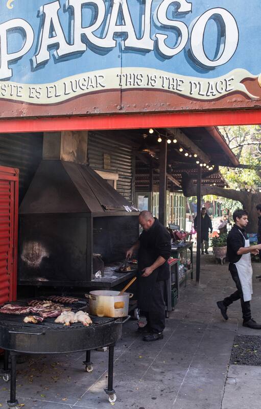 Después de varios años de promoción, trabajo y obras, la iniciativa municipal para crear un Distrito de las Artes en el barrio de La Boca se está materializando en un fresco circuito de museos, galerías, residencias para artistas y espacios culturales que como un canto de sirenas llaman a mentes cur